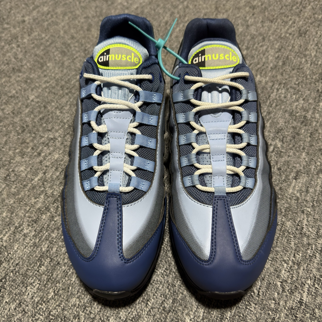 正品原版🆚大货 无水印生产/对比素材图1️⃣ 纯原版 Yu-Gi-Oh x NK Air Muscle 95 游戏王联名联名款低帮休闲运动鞋 II7404-400