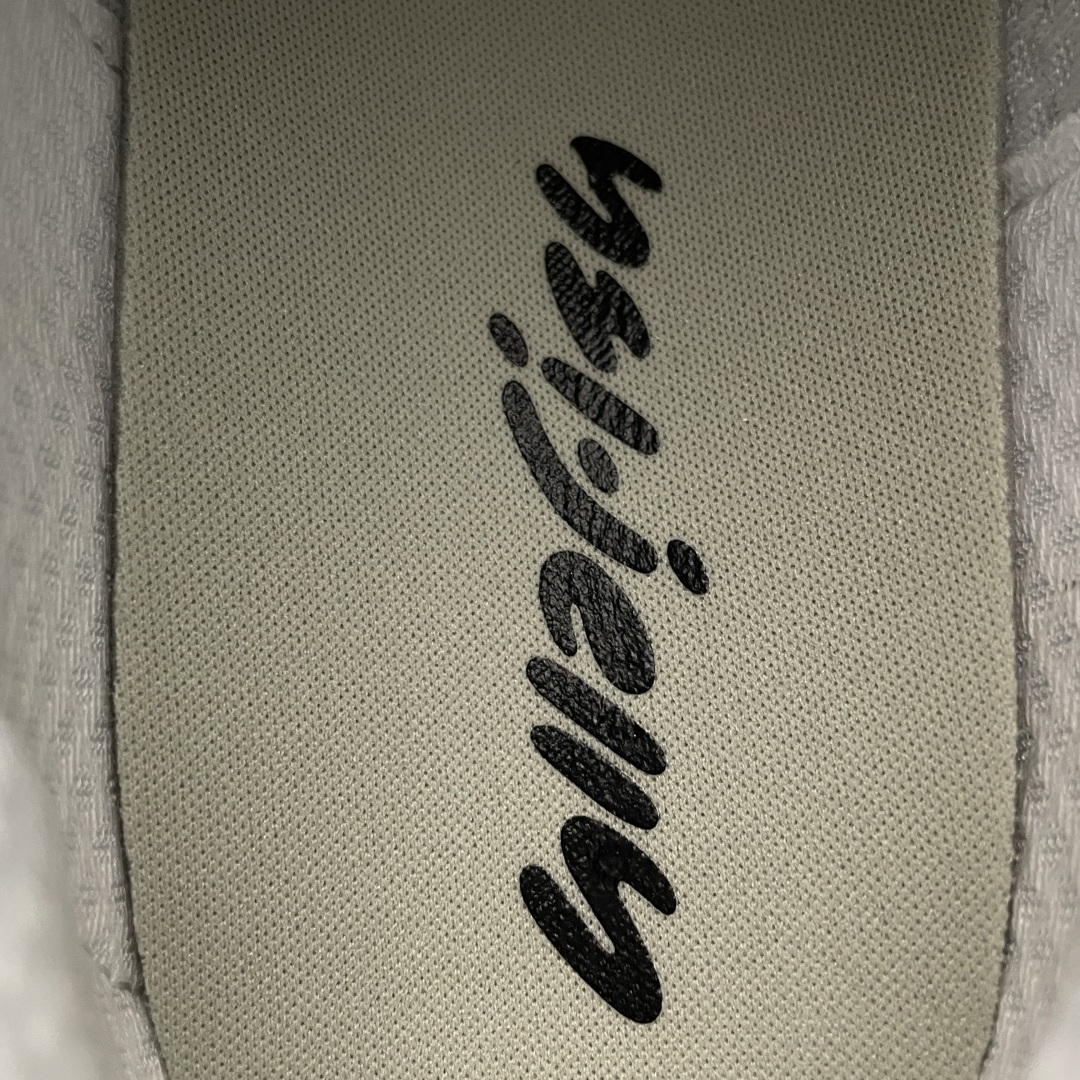 图片[8]-外贸爆款 Pharrell x AD Adistar Jellyfish 联名款低帮复古风老爹鞋 JP9272 未来科技感十足 以3D风格焕新演绎标志性三条纹 为造型添上点睛之笔 金属质感视觉效果TPU自带哑光反射 非常的细节 最大的亮点无疑是鞋屁股 大块的tpu包裹 让增高的大底不再突兀 更显腿长脚细 尺码：36 36.5 37 38 38.5 39 40 40.5 41 42 42.5 43 44 44.5 45 46 47-选品中心