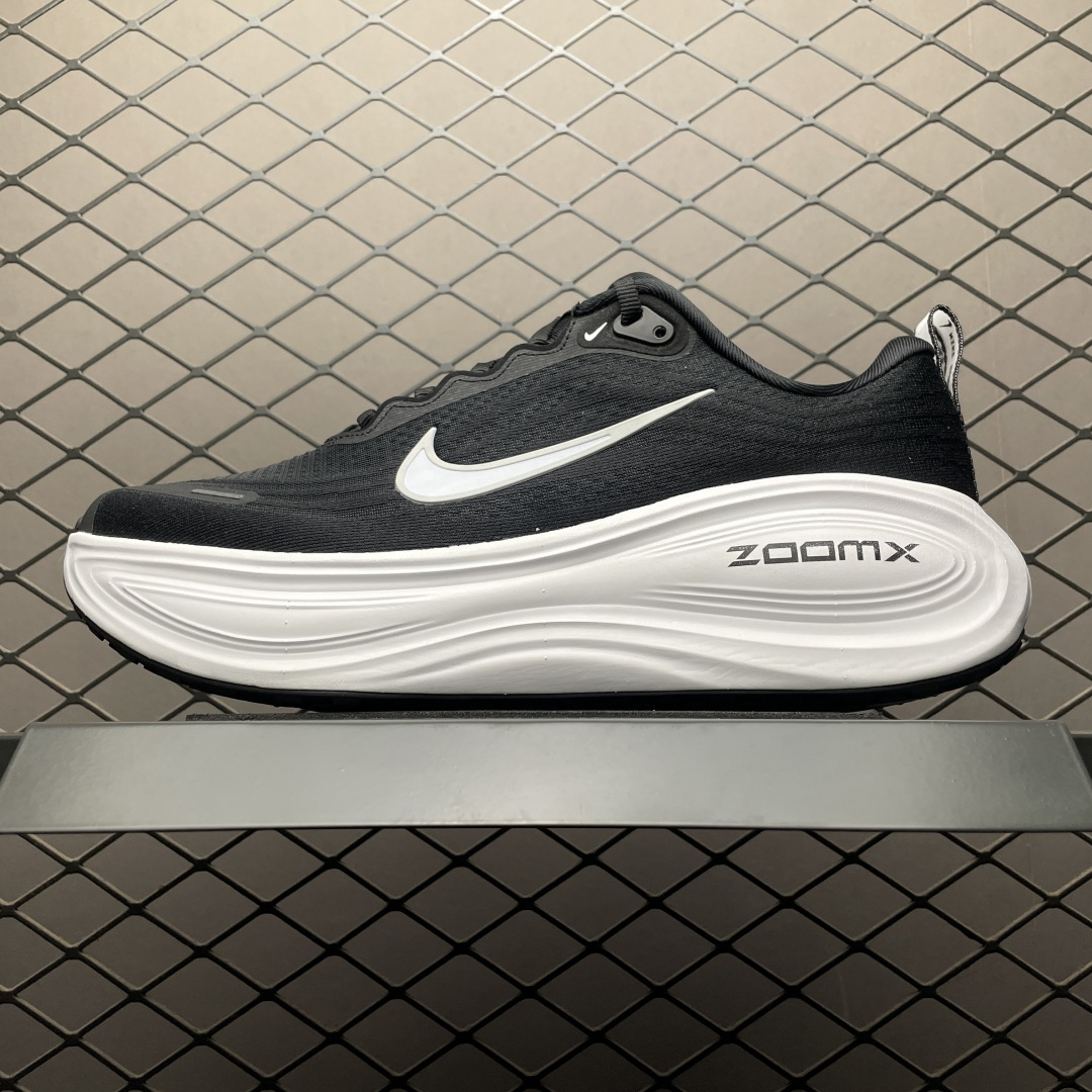 纯原版 NK Vomero Plus 网面透气跑步鞋 HV8150-002 原厂竖纹垫脚纸 鞋盒钢印 鞋外标内置RFID芯片 区别其他版本 超临界发泡大底 更为Q弹 尺码：39 40 40.5 41 42 42.5 43 44 44.5 45 46-选品中心