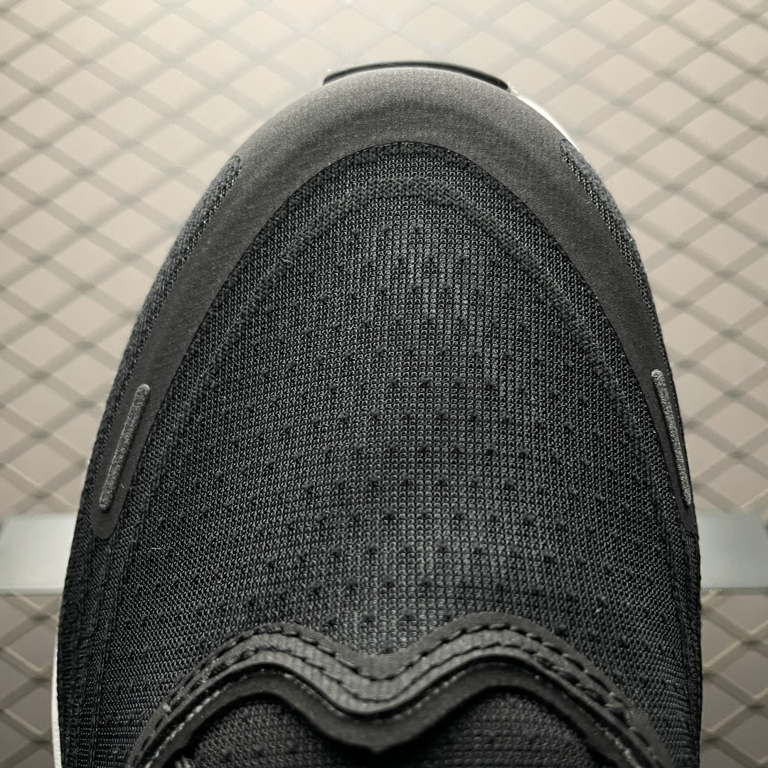 图片[7]-纯原版 NK Vomero Plus 网面透气跑步鞋 HV8150-002 原厂竖纹垫脚纸 鞋盒钢印 鞋外标内置RFID芯片 区别其他版本 超临界发泡大底 更为Q弹 尺码：39 40 40.5 41 42 42.5 43 44 44.5 45 46-选品中心