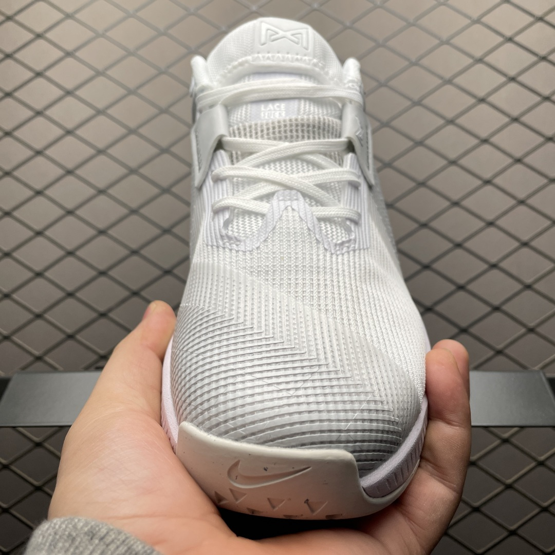 NK Metcon 10 低帮运动鞋 HQ2620-100 尺码：36 36.5 37.5 38 38.