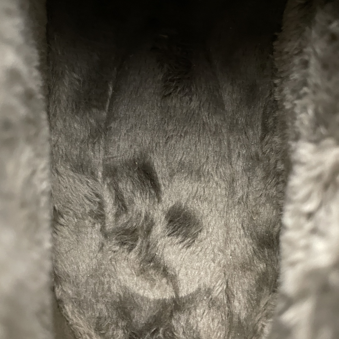 新货UGG 客制款 中帮男士休闲鞋雪地靴马丁靴系列 U6332 新货UGG 客制款 中帮男士休闲鞋雪地靴马丁靴系列 U6332