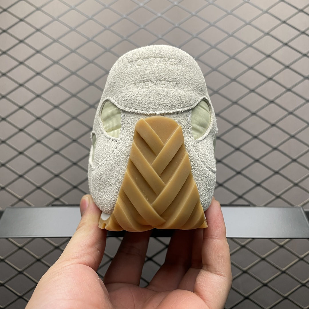 BOTTEGA VENETA BV 葆蝶家 Orbit Flash 低帮休闲鞋 外贸大厂出品 尺码：36