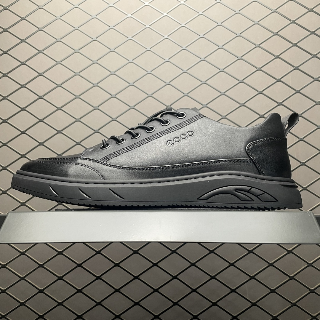 ECCO 爱步 商务正装休闲鞋 雅仕系列 细腻深邃甄选粒纹皮革 天然纹理，手感顺滑，柔软有型，贴合双足高