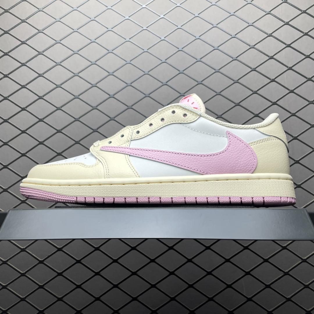 💰400  S版纯原 Travis Scott x Air Jordan 1 AJ1乔1 TS联名倒钩 IQ7604-100 国内头部一线大厂出品 原鞋原楦头纸板 原厂数据开发打造 所有材料 配套都是一线高规格配置 平台高端零售外贸专供品质 尺码：35.5 36 36.5 37.5 38 38.5 39 40 40.5 41 42 42.5 43 44 44.5 45 46 47.5 48.5 编号：45PHUIN