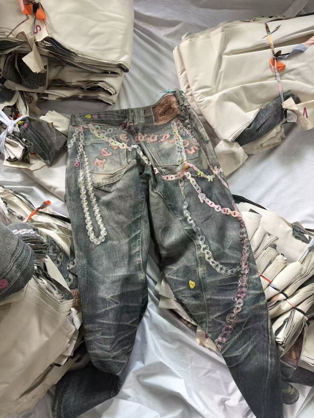 正品原版🆚大货 无水印生产/对比素材图 S# Acne Studios 25FW 糖果链条印花牛仔裤 真正原版购回开发打版 高端零售专供 品质保证 100%放心出街