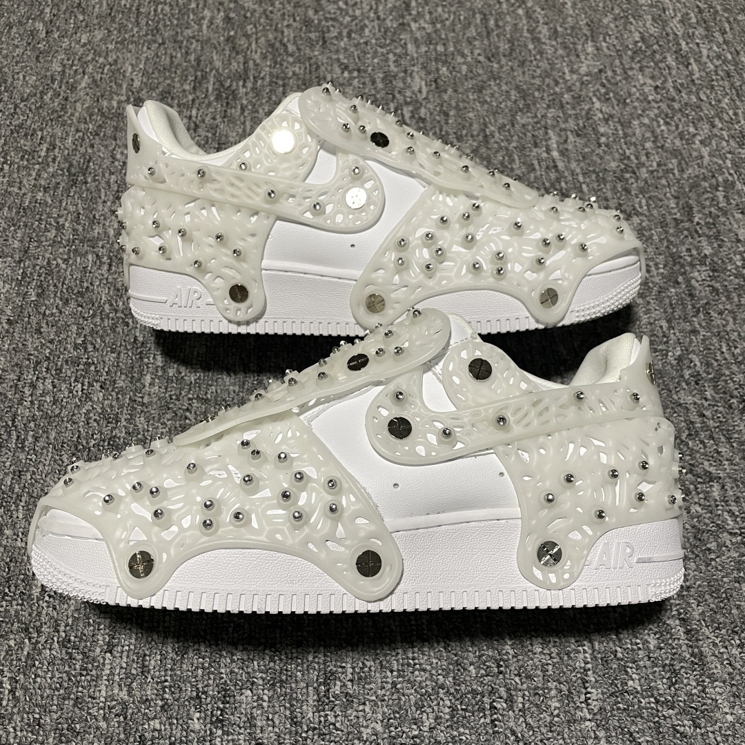 Swarovski 施华洛世奇 x NK Air Force 1 联名款空军一号低帮休闲板鞋 CV766