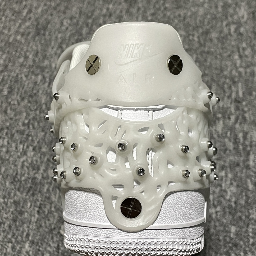 Swarovski 施华洛世奇 x NK Air Force 1 联名款空军一号低帮休闲板鞋 CV766