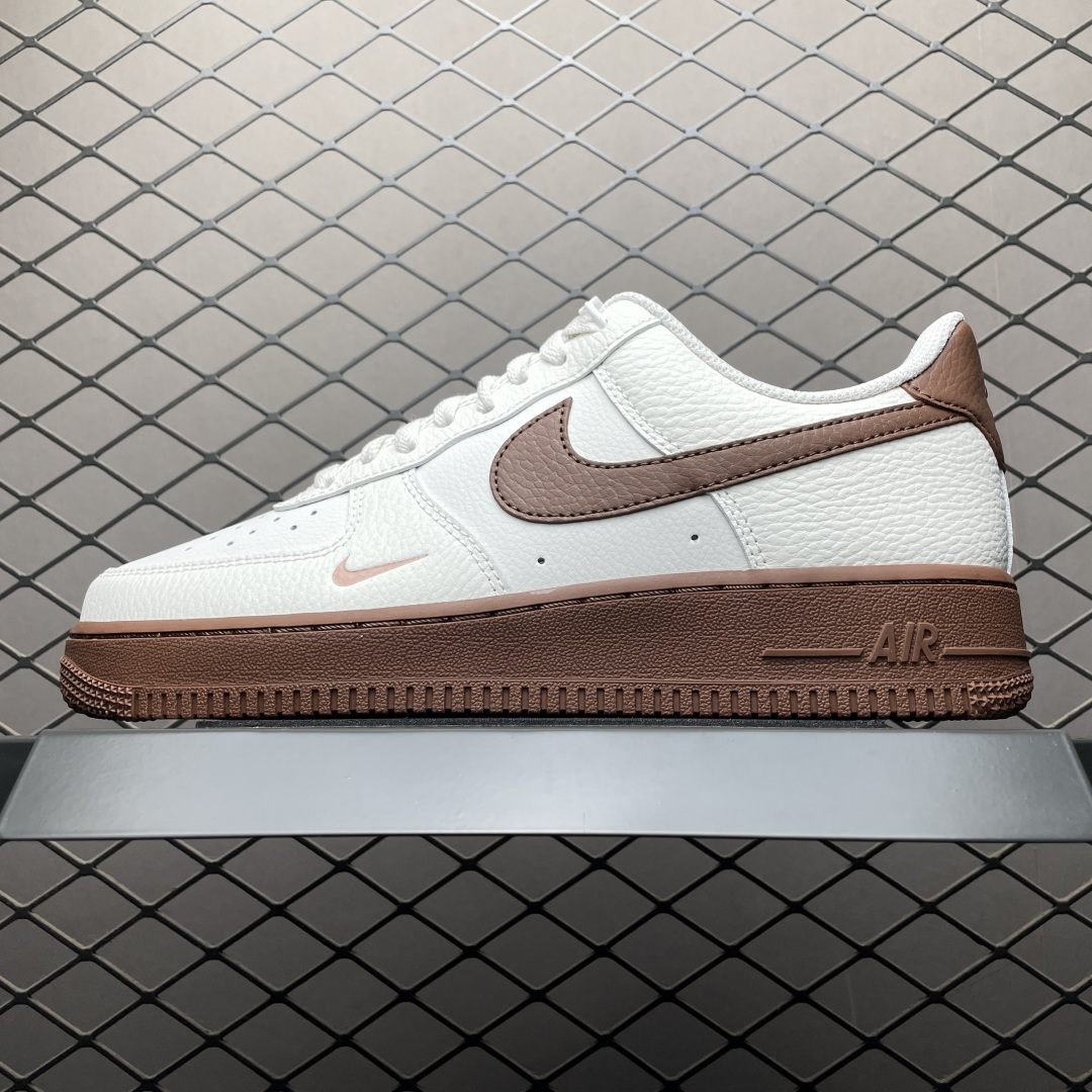 💰500 純原NK Air Force 1 Low 空軍一號低幫休閒板鞋 IM3378-122 原廠衝刀皮料切割乾淨 無任何毛邊 打造純正空軍 全掌內建蜂窩氣墊 原盒配件 原廠中底鋼印、拉幫完美 全套原楦原模傾力打造完美版型 尺碼：35.