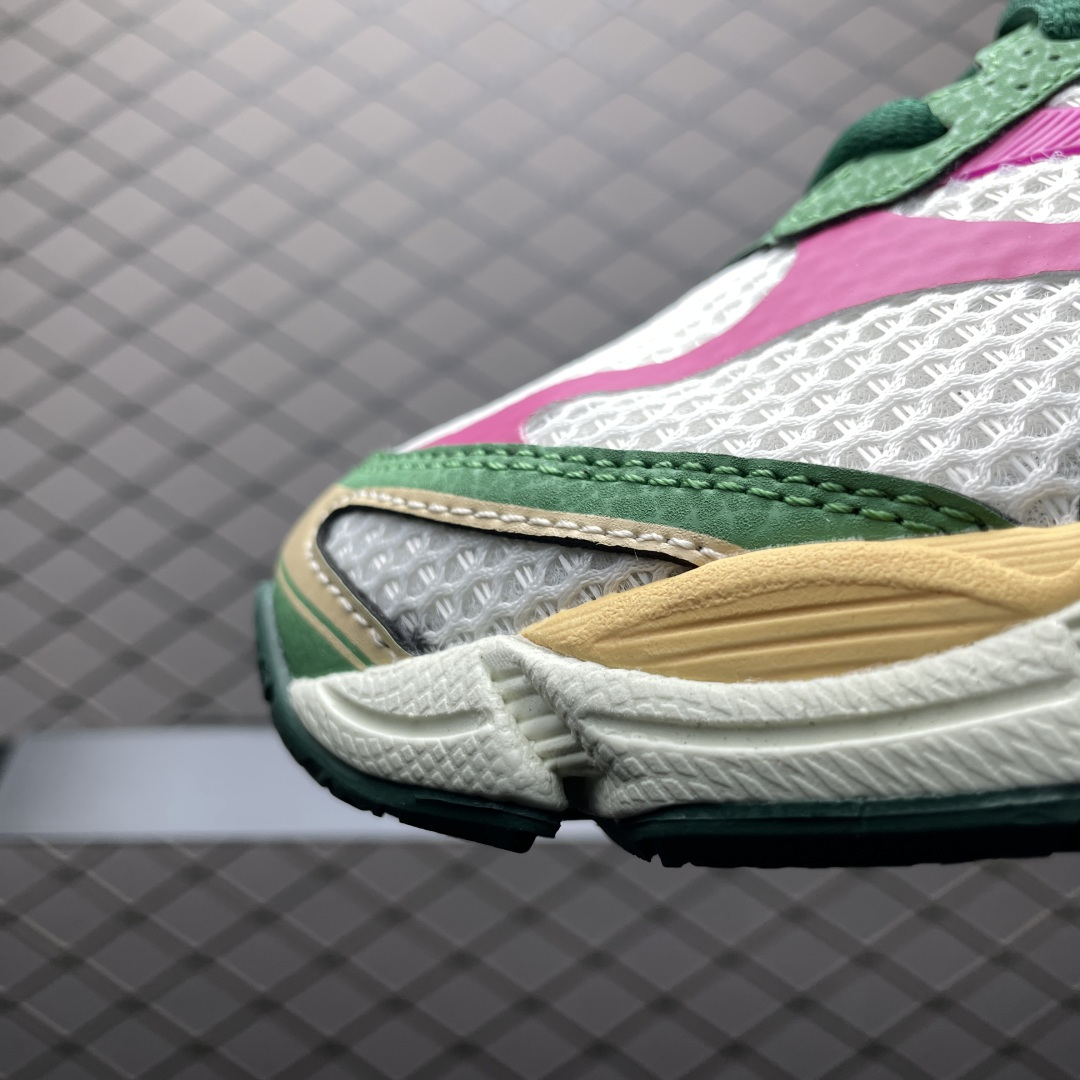 Asics Gel-Cumulus 16 亚瑟士 网面低帮休闲运动鞋 1203A763-100 采用双层