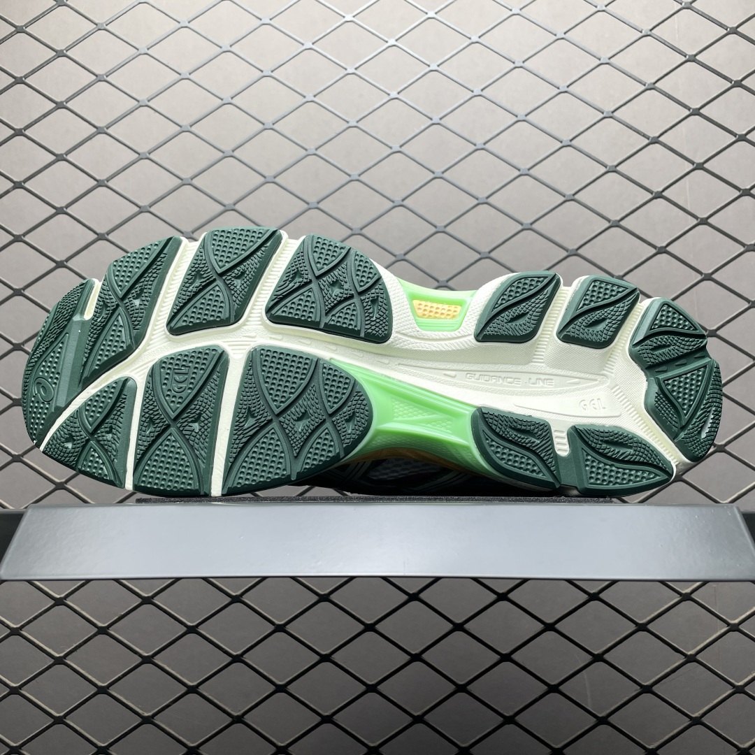 Asics Gel-Cumulus 16 亚瑟士 网面低帮休闲运动鞋 1203A763-100 采用双层