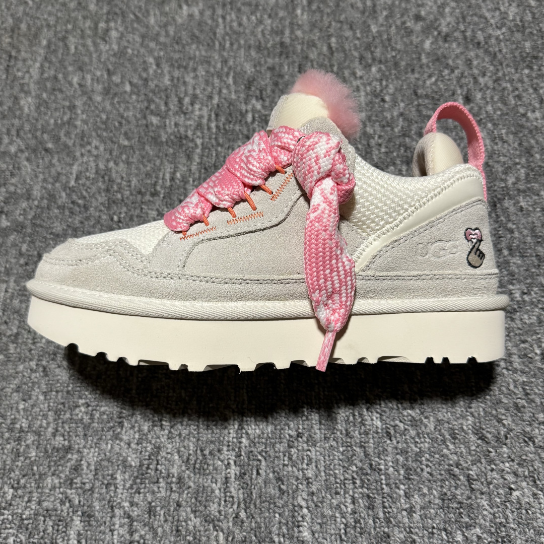 💰240 价格调整  平台外贸专供 UGG 梅尔 女款雪地靴 1144032 十年品牌制鞋代工厂生产线出品 注重每一处细节 隆丰A级真羊皮毛一体 完全遵循ZP工艺流程打造 尺码：35 36 37 38 39 40 编号：  29YDEF39