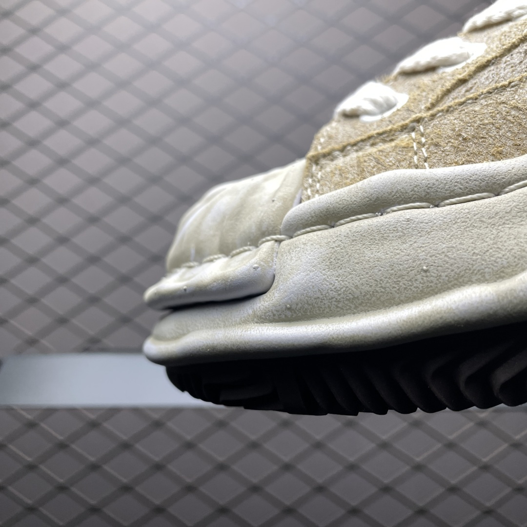 日本概念时装设计师･三原康裕 MIHARA YASUHIRO 变形溶解鞋 全新开发双模一次发泡点位气孔E