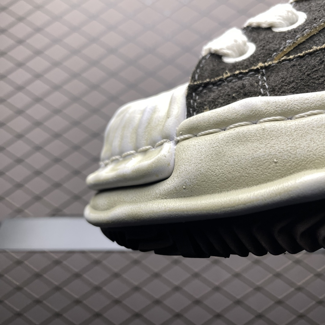 日本概念时装设计师･三原康裕 MIHARA YASUHIRO 变形溶解鞋 全新开发双模一次发泡点位气孔E