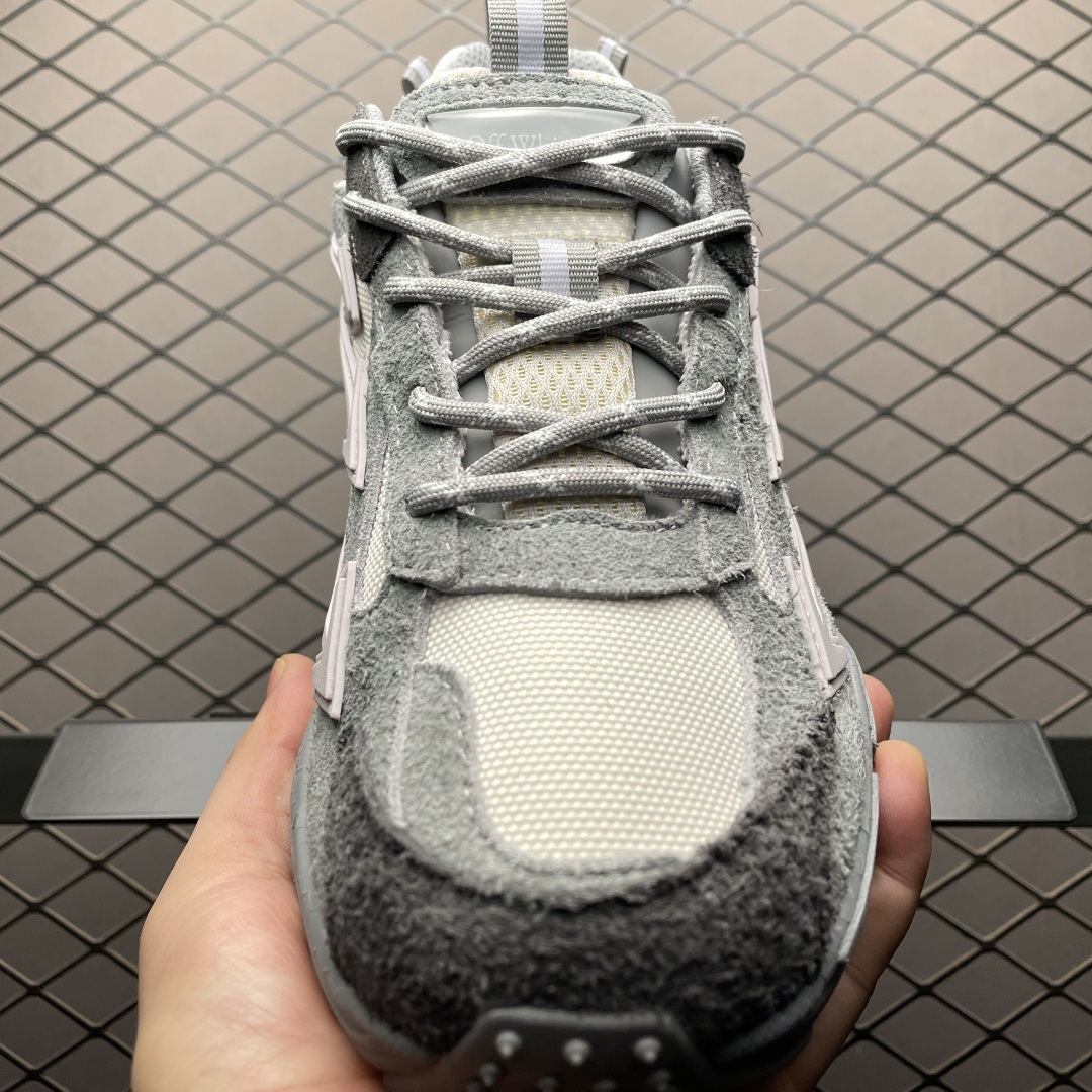 Off-White 低帮复古休闲鞋 采用高端的工艺盒，材质也各方面也是没有任何的对比性 尺码：36 37