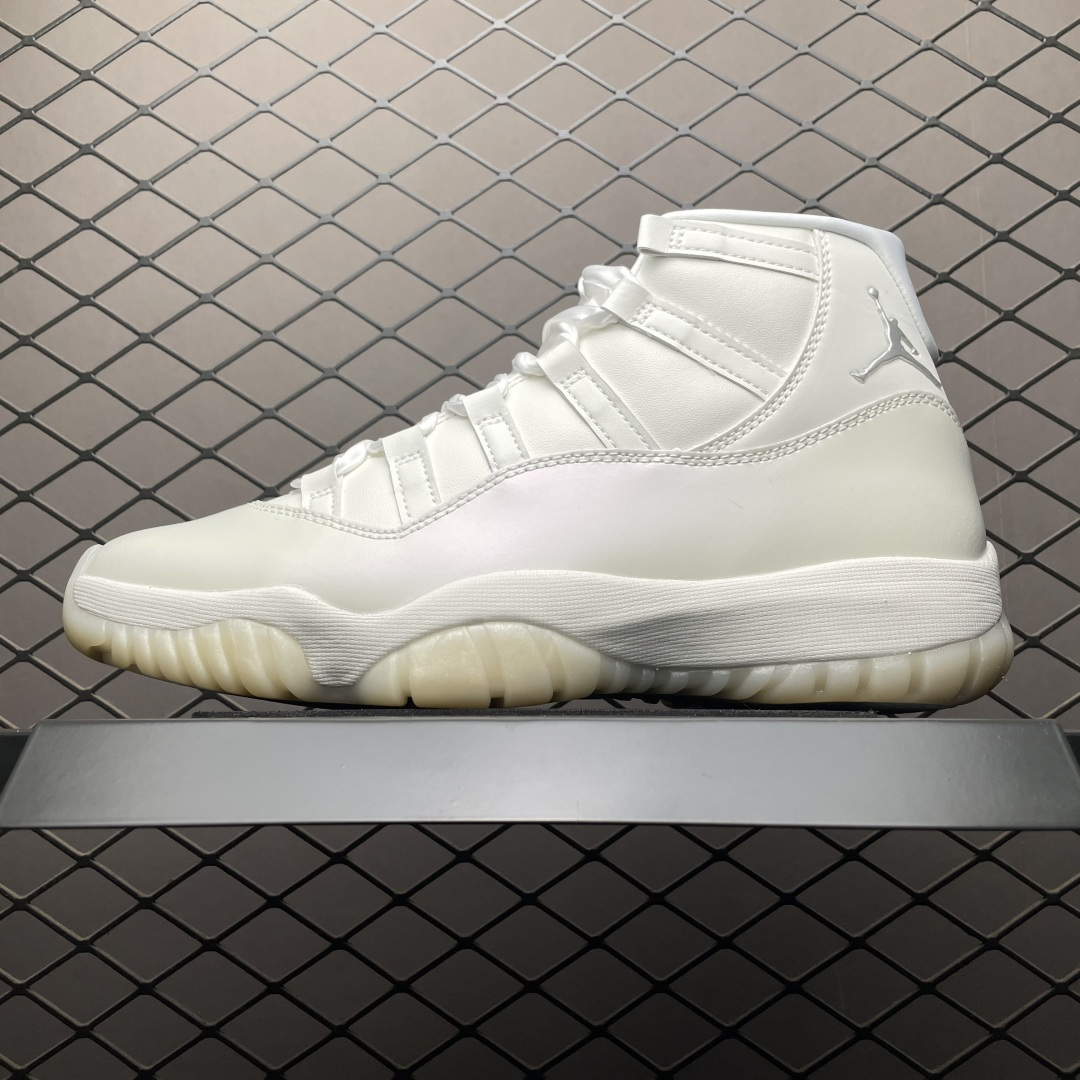 Air Jordan 11 Retro AJ11喬11 高幫文化籃球鞋 AR0715-110 老牌外貿大廠出品 外貿專供版 純正版型 真碳板加持 品質如圖所示 精密中底拉幫 鞋面電腦針車 進口機臺電腦Jump Logo刺繡 全新貨無任何氧化