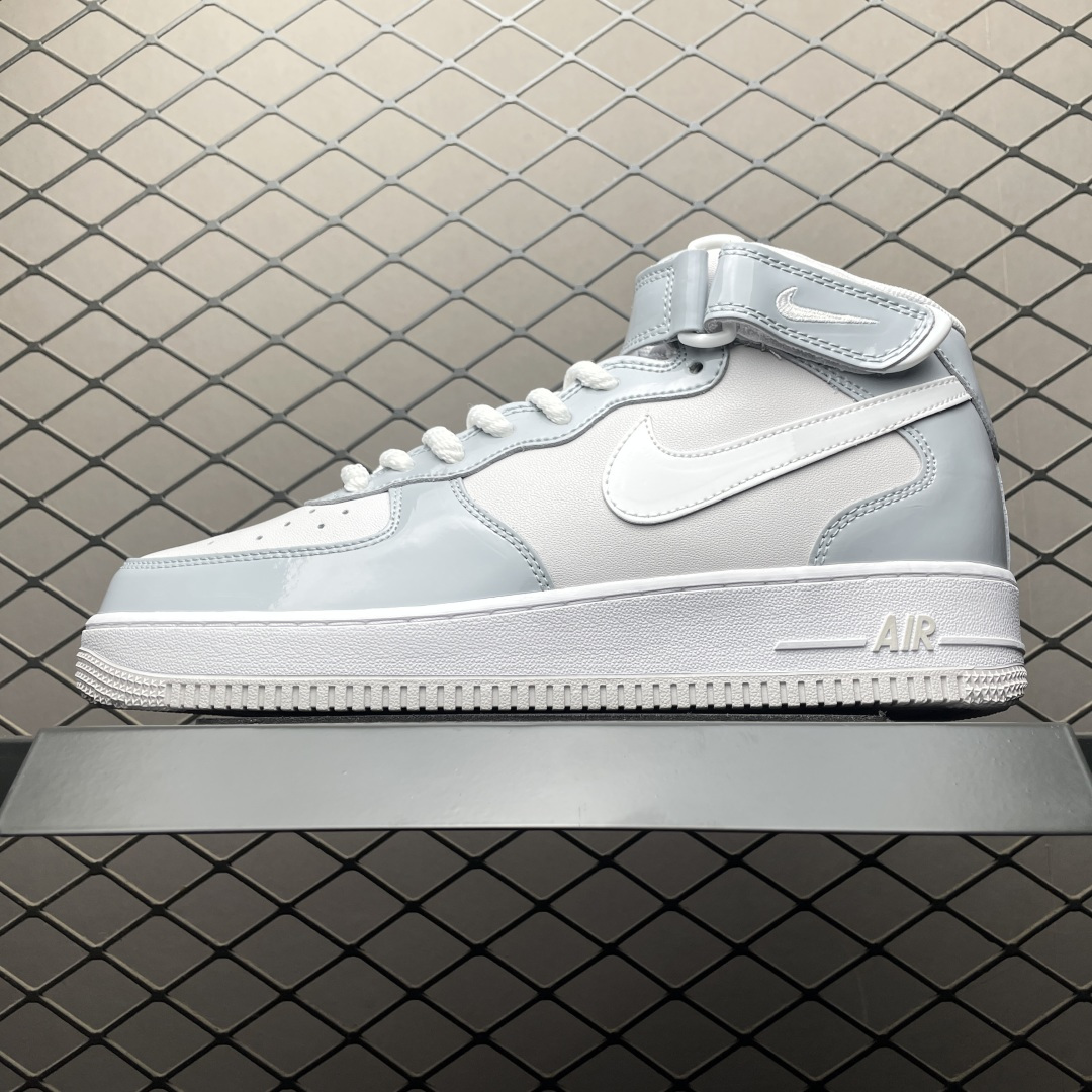 💰559 純原NK Air Force 1 Mid 空軍一號中幫休閒板鞋 HV9405-001 尺碼：36 36.5 37.5 38 38.5 39 40 40.5 41 42 42.5 43 44 44.5 45 編號：27YEFF51
