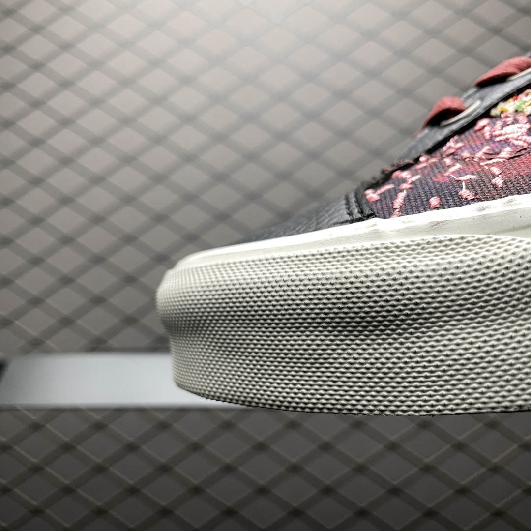Vans 万斯 Old Skool 低帮休闲板鞋 尺码：35 36 36.5 37 38 38.5 39