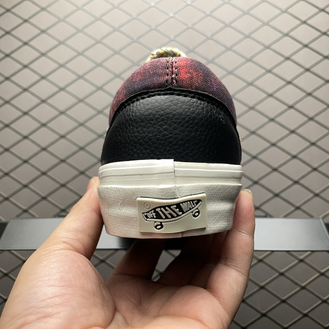 Vans 万斯 Old Skool 低帮休闲板鞋 尺码：35 36 36.5 37 38 38.5 39