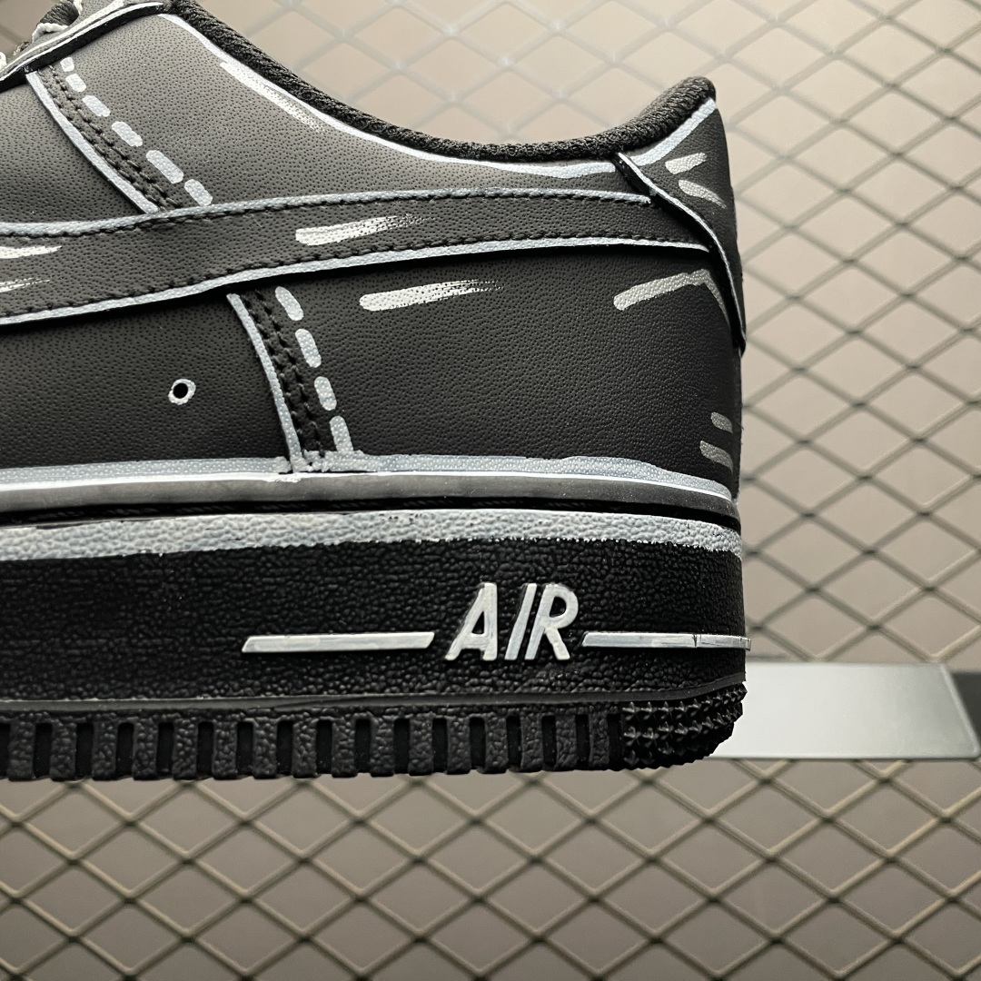 NK Air Force 1 二次元涂鸦款 空军一号低帮休闲板鞋 CW2288-001 尺码：35.5 