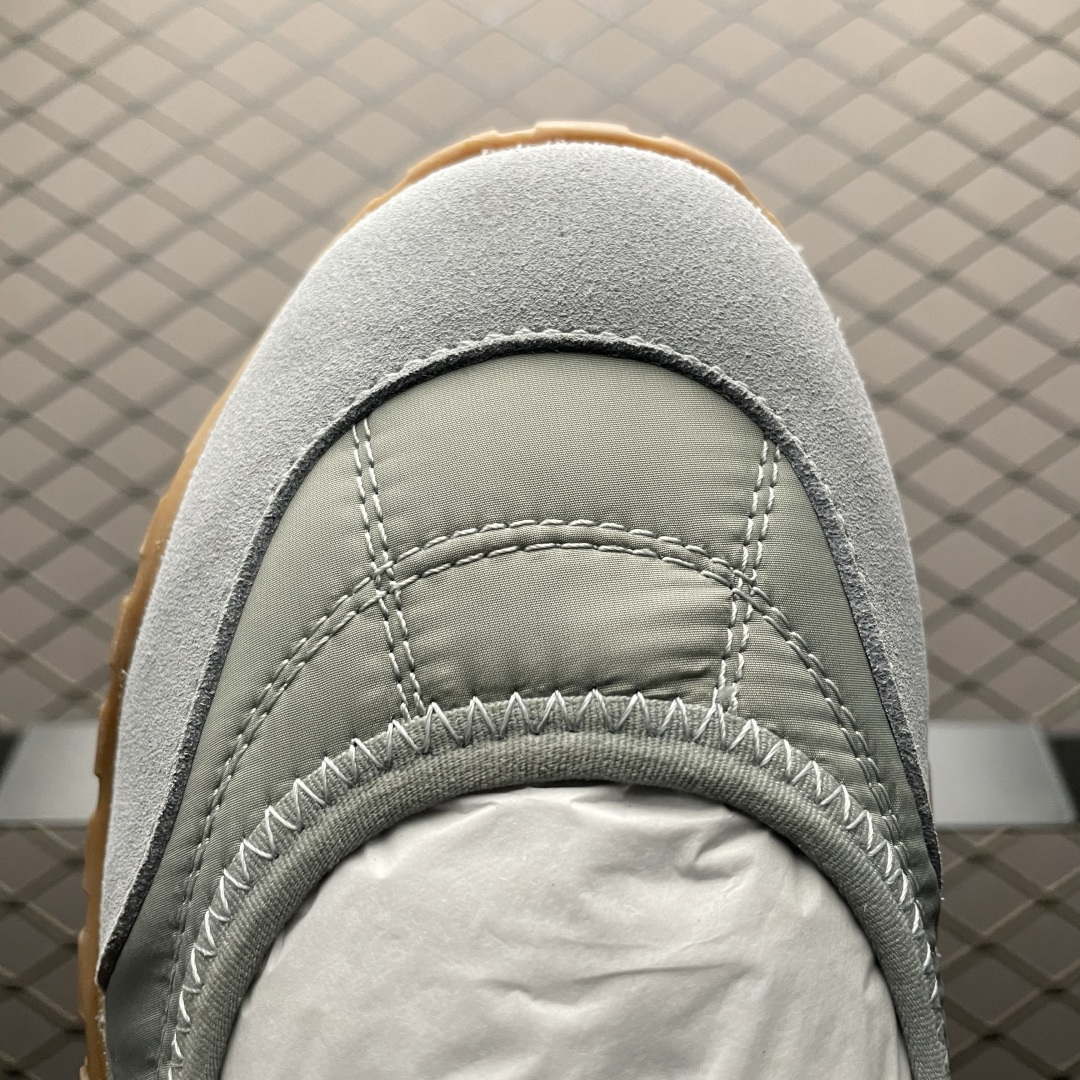 Miumiu 缪缪 26ss 早春新品科技面料 绒面小牛皮轮胎运动鞋魔术贴款凉鞋 该轮胎纹底结合了优雅和
