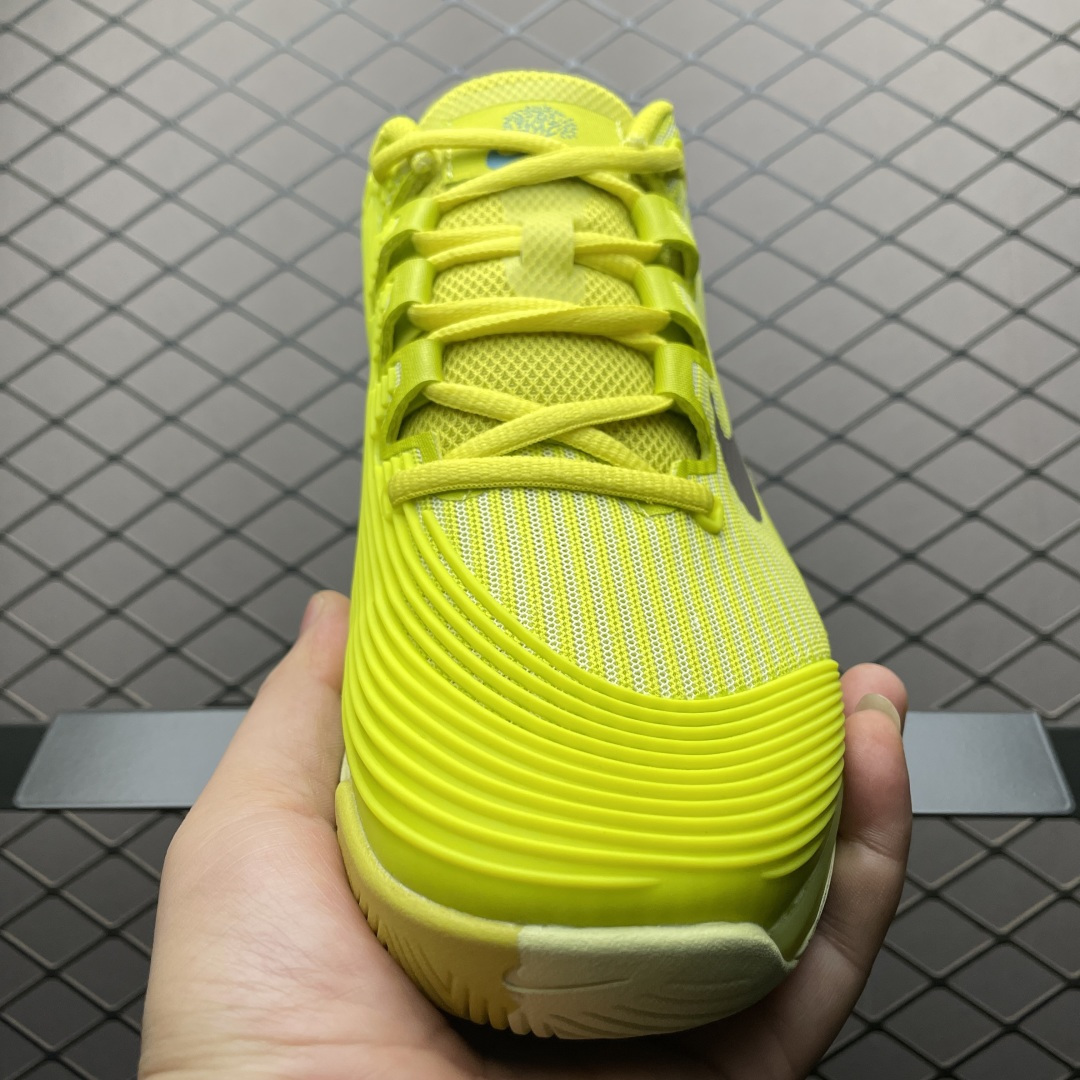 NK Zoom Vapor 12 低帮网球鞋 FV5552-400 尺码：36 36.5 37.5 38