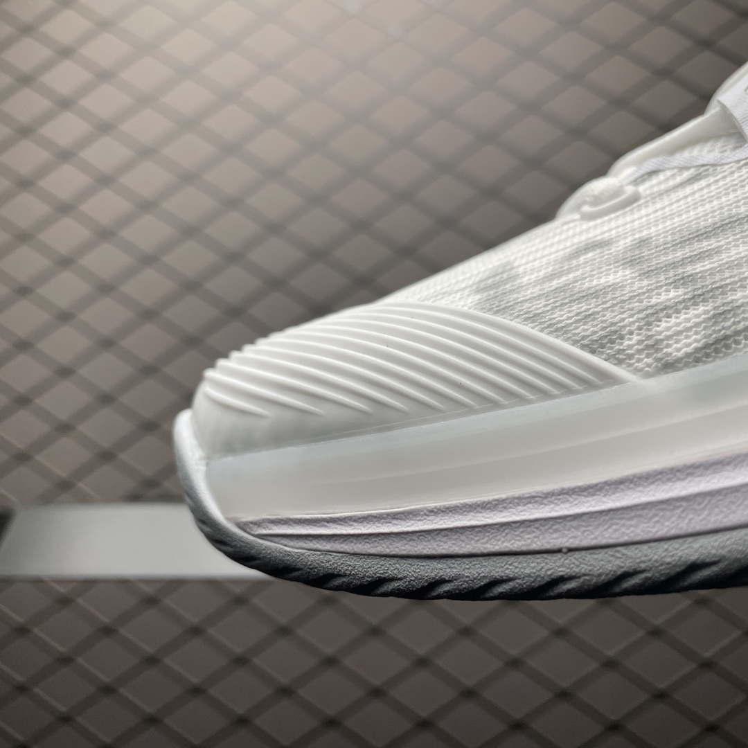 NK Zoom Vapor 12 低帮网球鞋 FV5552-100 尺码：36 36.5 37.5 38
