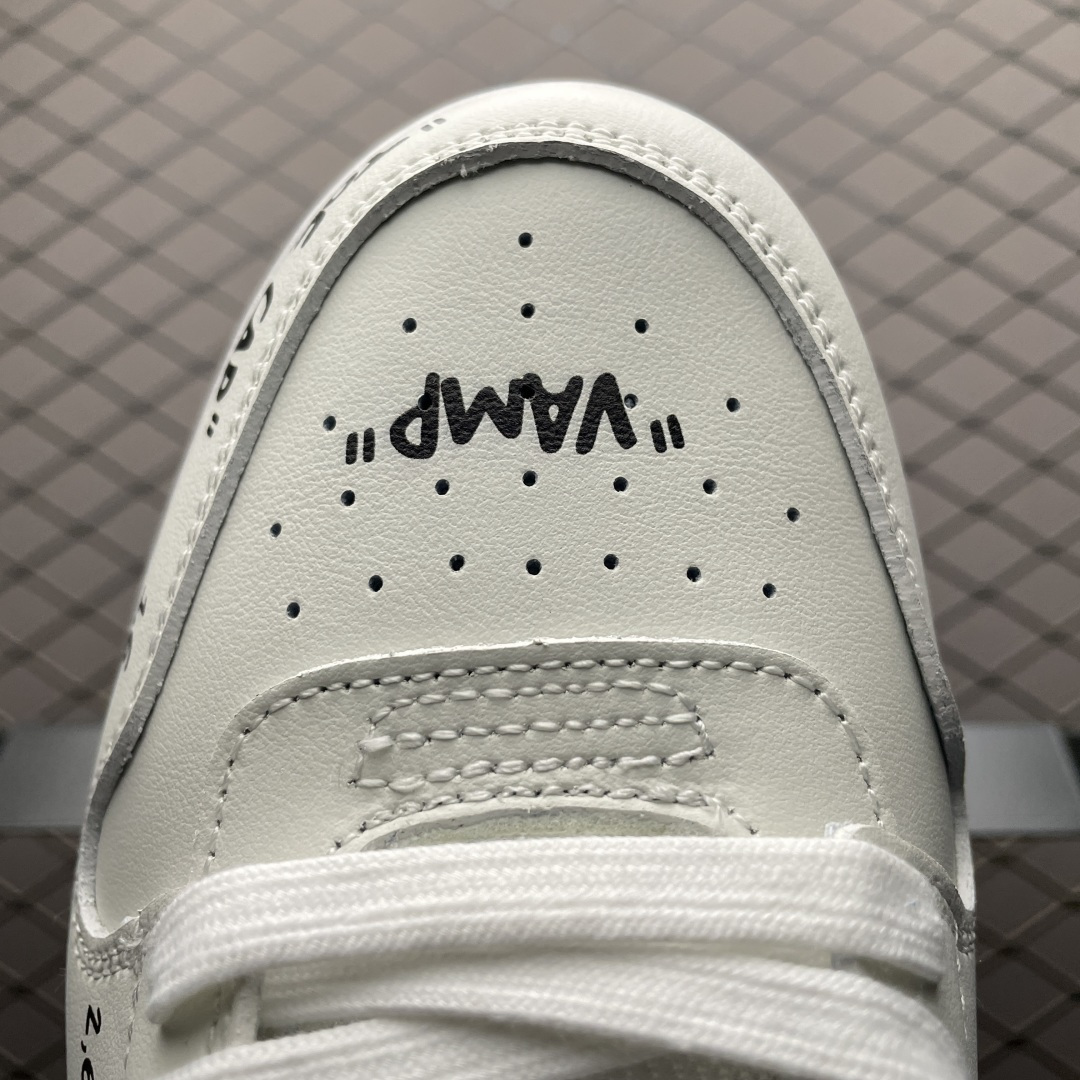 Off-White Out of Office 低帮复古休闲鞋 该款运动鞋单品有皮质制成饰有品牌标志性 