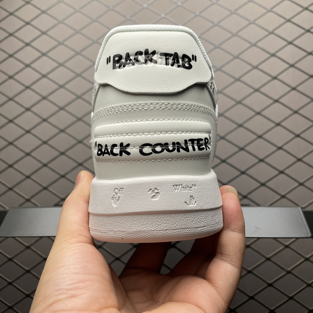 Off-White Out of Office 低帮复古休闲鞋 该款运动鞋单品有皮质制成饰有品牌标志性 