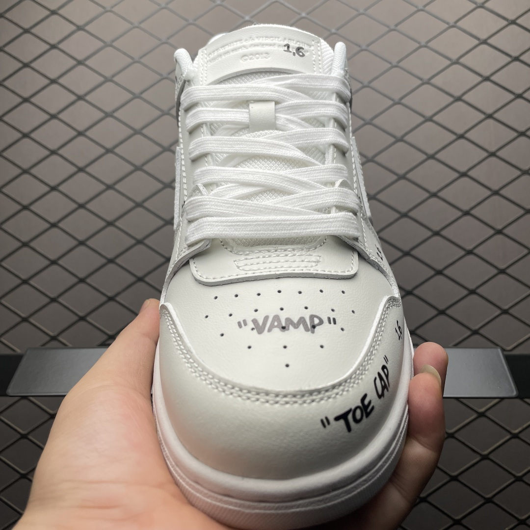 Off-White Out of Office 低帮复古休闲鞋 该款运动鞋单品有皮质制成饰有品牌标志性 