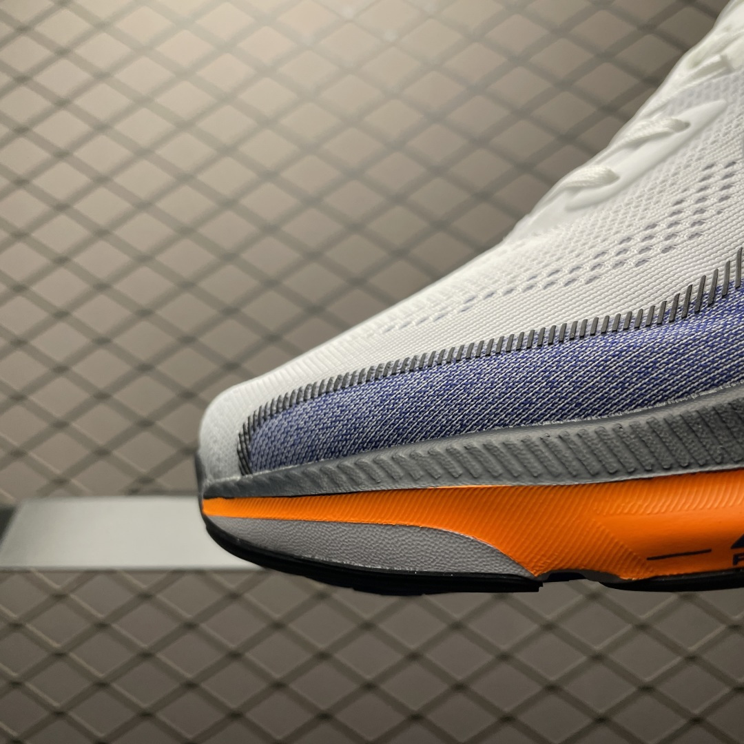 NK Zoom Pegasus 42 飞马42代 网面跑步鞋 IB1873-102 尺码：39 40 4