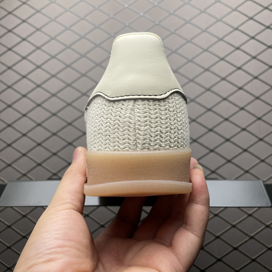 AD 阿迪 Gazelle Indoor 低帮网面休闲板鞋 JQ7086 尺码：35.5 36 36.5
