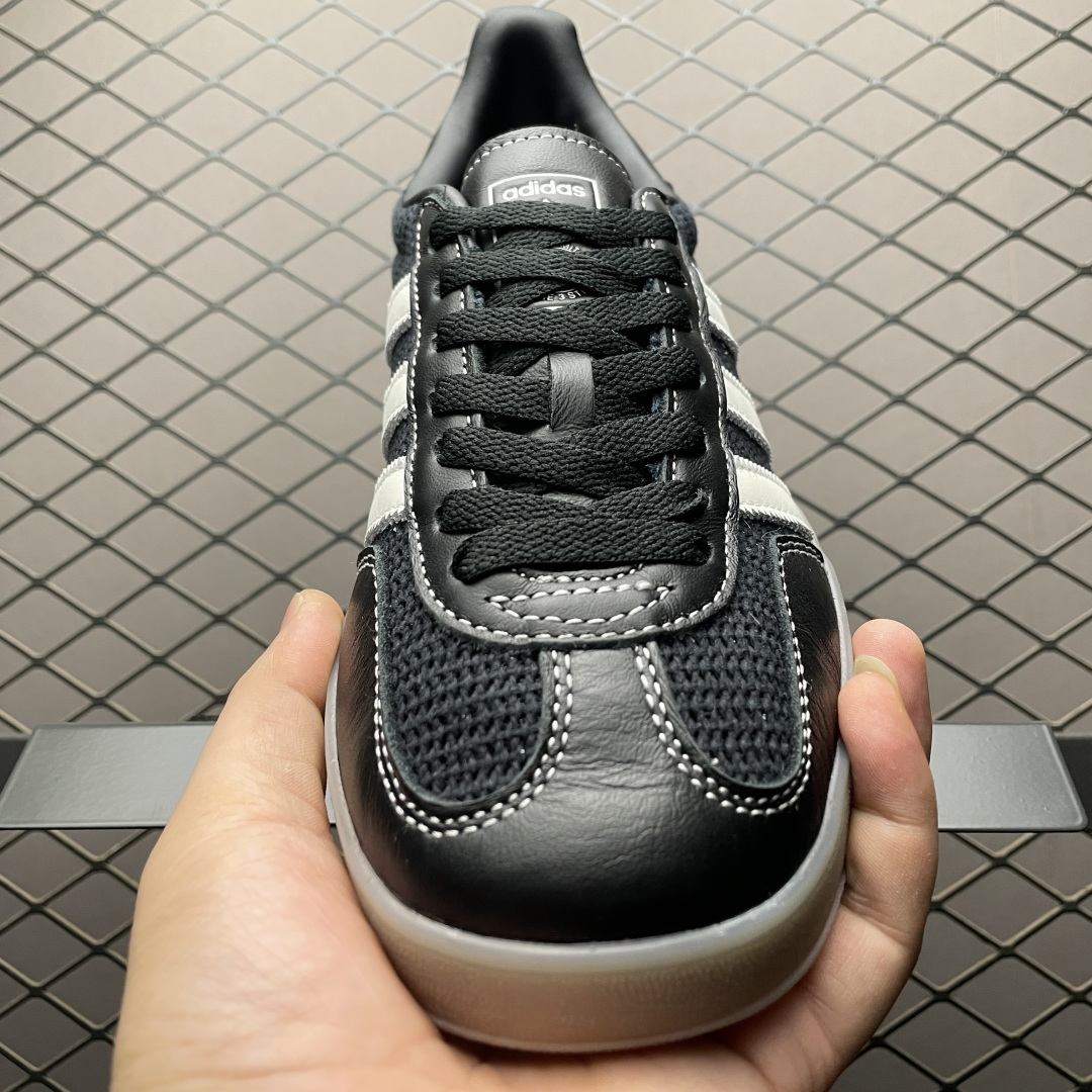 AD 阿迪 Gazelle Indoor 低帮网面休闲板鞋 JQ7084 尺码：35.5 36 36.5