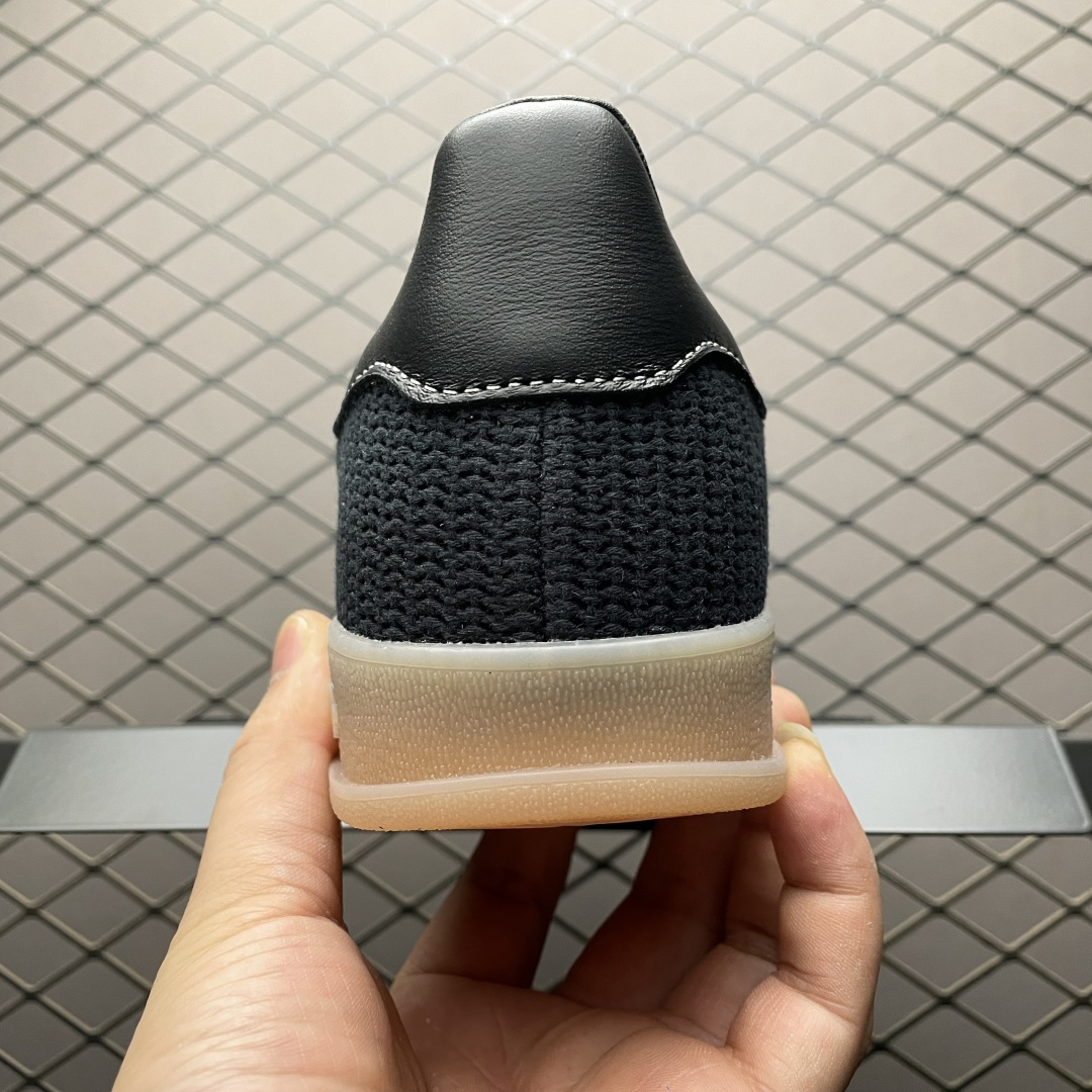 AD 阿迪 Gazelle Indoor 低帮网面休闲板鞋 JQ7084 尺码：35.5 36 36.5