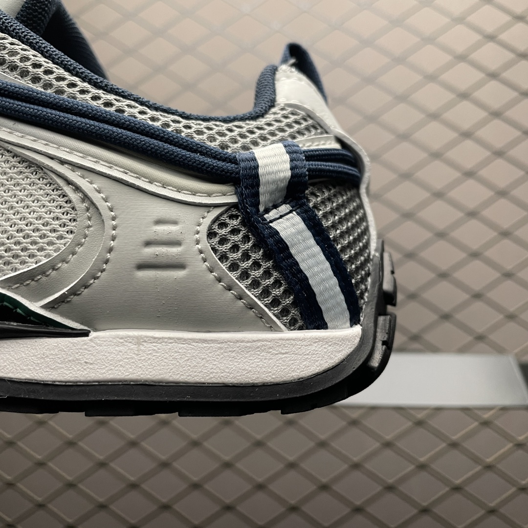Balenciaga 巴黎世家 Radar 低帮运动休闲鞋 官方原配套鞋盒 防尘纸配套齐全 尺码：35 