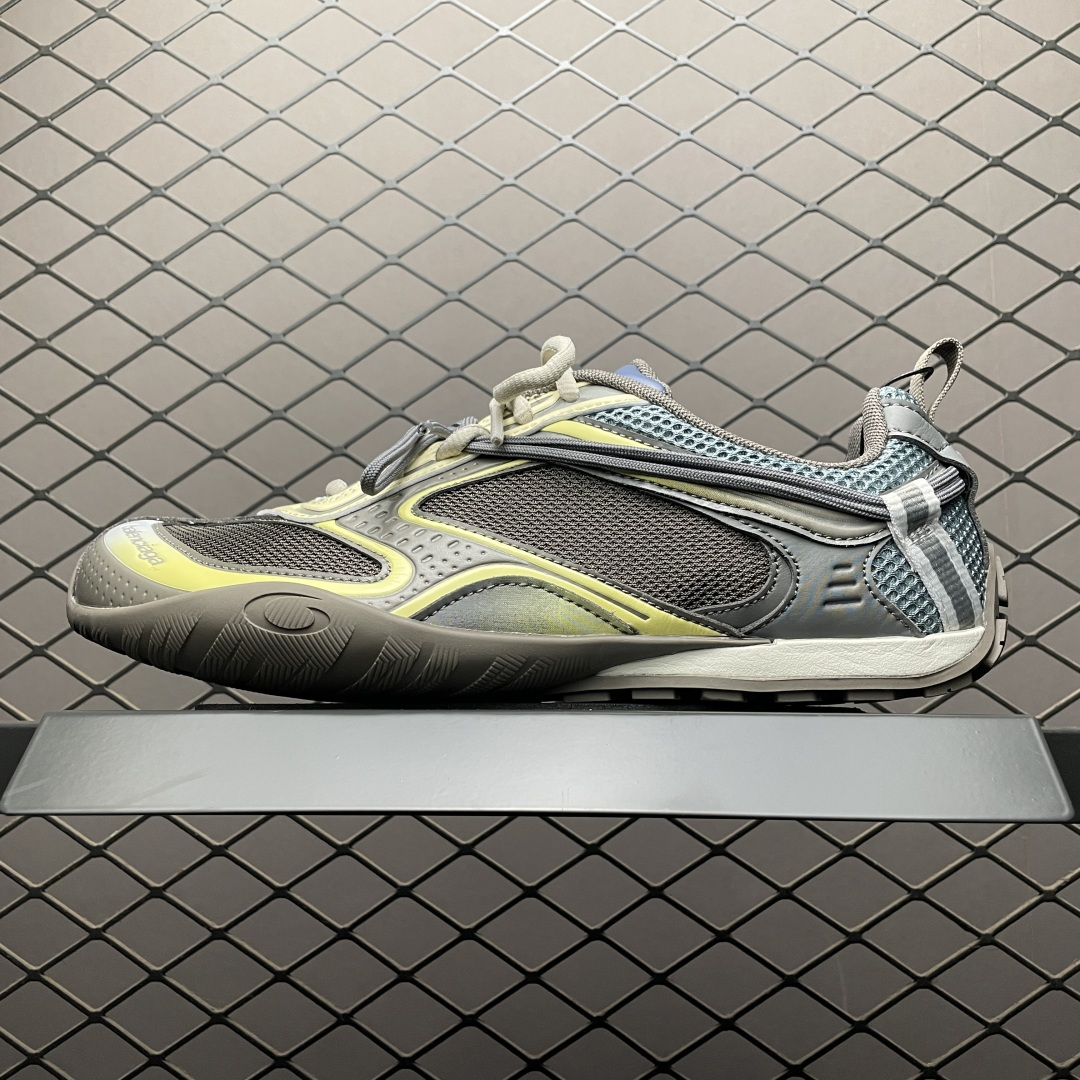 Balenciaga 巴黎世家 Radar 低帮运动休闲鞋 官方原配套鞋盒 防尘纸配套齐全 尺码：35 