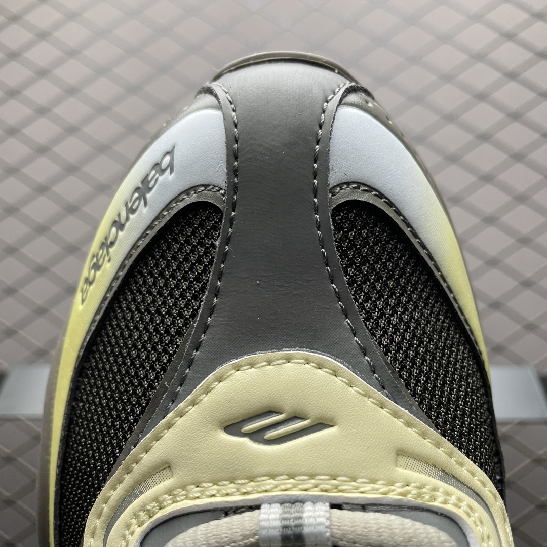 Balenciaga 巴黎世家 Radar 低帮运动休闲鞋 官方原配套鞋盒 防尘纸配套齐全 尺码：35 