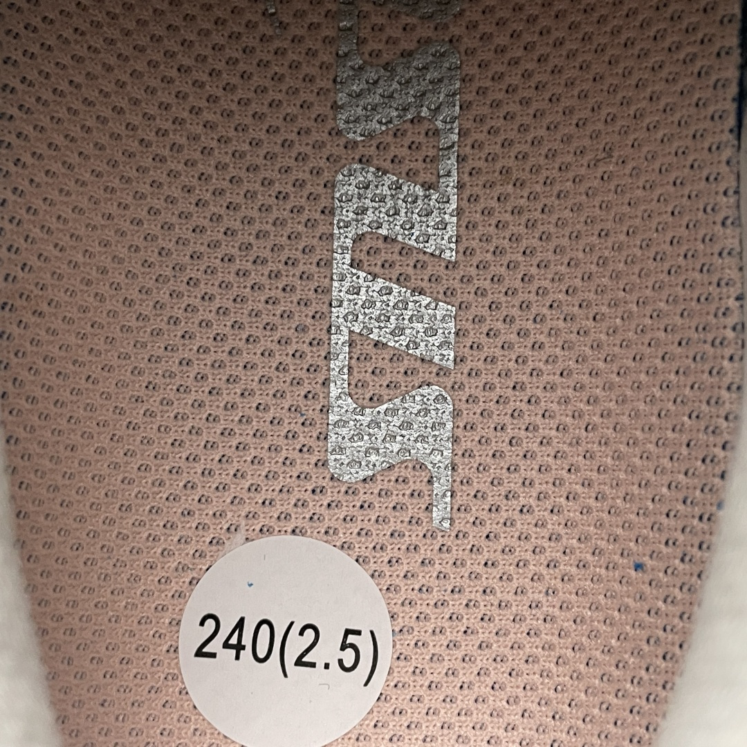 NK Zoom Pegasus 42 飞马42代 网面跑步鞋 IB1881-002 尺码：36 36.5