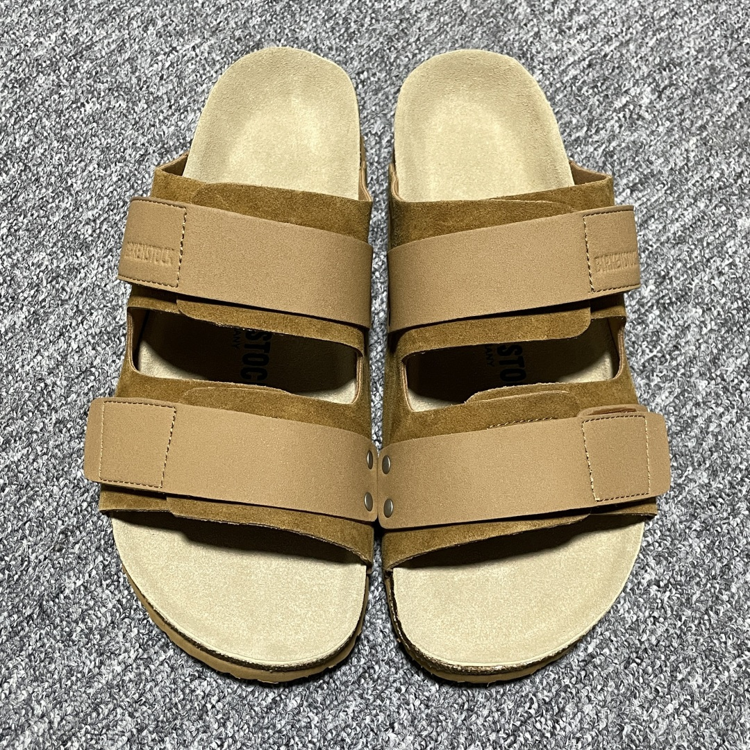 NO:954663,Pick up locally, core products at good prices Birkenstock Uji old money style cowhide suede leather half pack casual slippers with cork bottom The popular old money style can add casual style to all kinds of casual or elegant looks. Matte cow leather size 35 36 37 38 39 40 41 42 43 44 45  No. 26UEFF10,, birkenstock, slippers, cowhide19860909本地自取 核心主推好价 Birkenstock 博肯 Uji 老钱风 牛皮绒面革 软木底半包休闲拖鞋 时下大火的老钱风,可为各式休闲或优雅造型增添休闲风范 磨砂牛皮革 尺码35 36 37 38 39 40 41 42 43 44 45 编号26UEFF10,,birkenstock,slippers,cowhide,Men's shoes