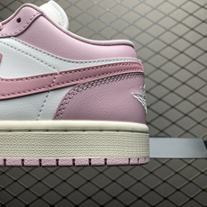 Air Jordan 1 Low AJ1乔1低帮 DC0774-607 目前市售最高品质出货 原鞋开发 Air Jordan 1 Low AJ1乔1低帮 DC0774-607 目前市售最高品质出货 原鞋开发