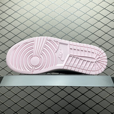 Air Jordan 1 Low AJ1乔1低帮 DC0774-607 目前市售最高品质出货 原鞋开发 Air Jordan 1 Low AJ1乔1低帮 DC0774-607 目前市售最高品质出货 原鞋开发