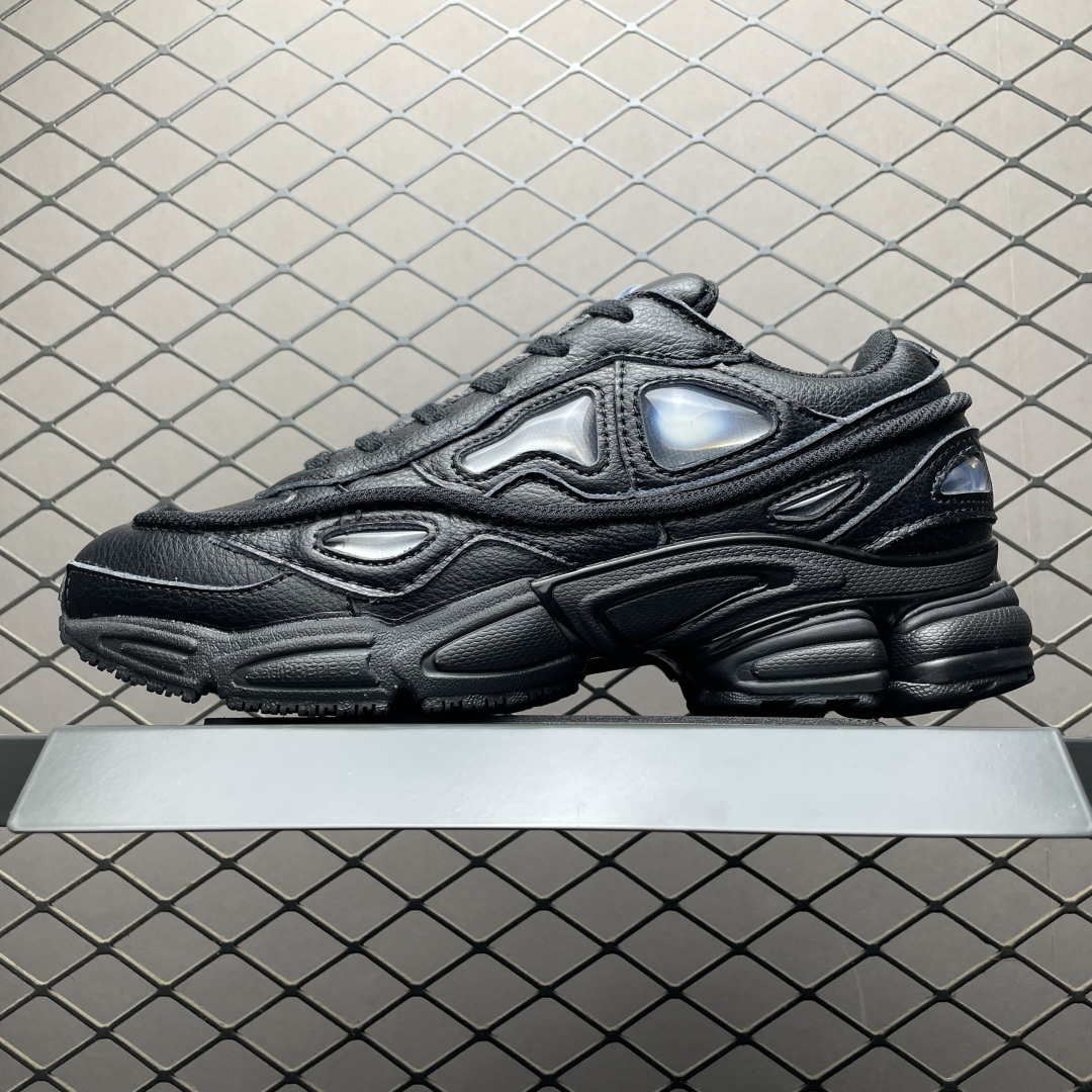 NO:887758,Local pick-up, core products, good prices, popular foreign trade products, AD Adidas  44.5 45,19860909本地自取 核心主推好价 外贸爆款 AD 阿迪 X RAF SIMONS 拉夫西蒙 Ozweego 先锋潮流 水泡 复古低帮休闲鞋 S74581 独家定制鞋盒 防层袋 卡片及可扫描防盗扣 区别市场通货品质 尺码36 37 38 38.5 39 40 40.5 41 42 42.5 43 44 44.5 45,,Men's shoes