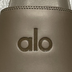 外贸爆款 欧美超火 Alo yoga Unisex IT 夏日清凉一字拖鞋 海淘代购专供品质 原版开发 外贸爆款 欧美超火 Alo yoga Unisex IT 夏日清凉一字拖鞋 海淘代购专供品质 原版开发