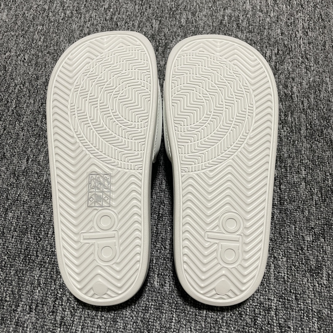 外贸爆款 欧美超火 Alo yoga Unisex IT 夏日清凉一字拖鞋 海淘代购专供品质 原版开发 外贸爆款 欧美超火 Alo yoga Unisex IT 夏日清凉一字拖鞋 海淘代购专供品质 原版开发
