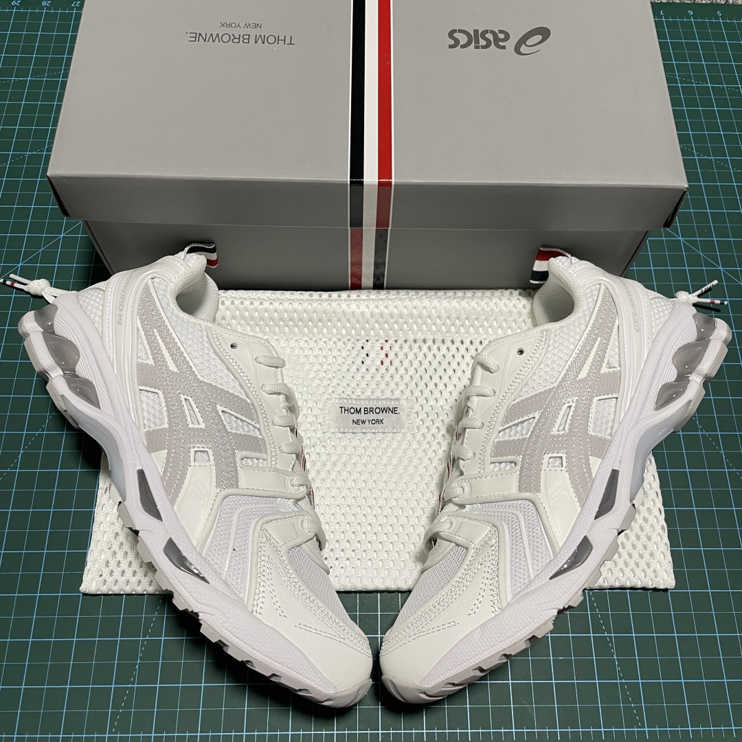 纯原 THOM BROWNE 汤姆·布朗 × Asics 亚瑟士 GEL-Kayano 14 联名款低帮运动休闲跑步鞋 纯原 THOM BROWNE 汤姆·布朗 × Asics 亚瑟士 GEL-Kayano 14 联名款低帮运动休闲跑步鞋