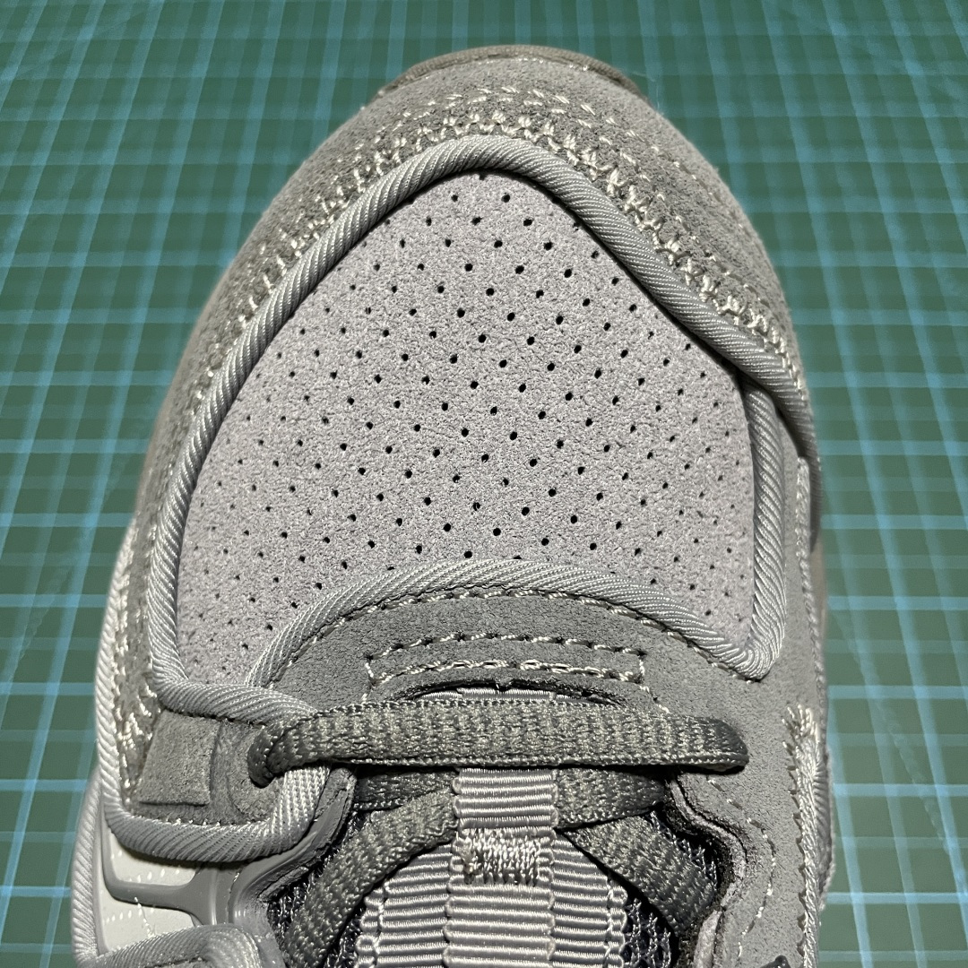纯原 THOM BROWNE 汤姆·布朗 × Asics 亚瑟士 GEL-Kayano 14 联名款低帮运动休闲跑步鞋 纯原 THOM BROWNE 汤姆·布朗 × Asics 亚瑟士 GEL-Kayano 14 联名款低帮运动休闲跑步鞋