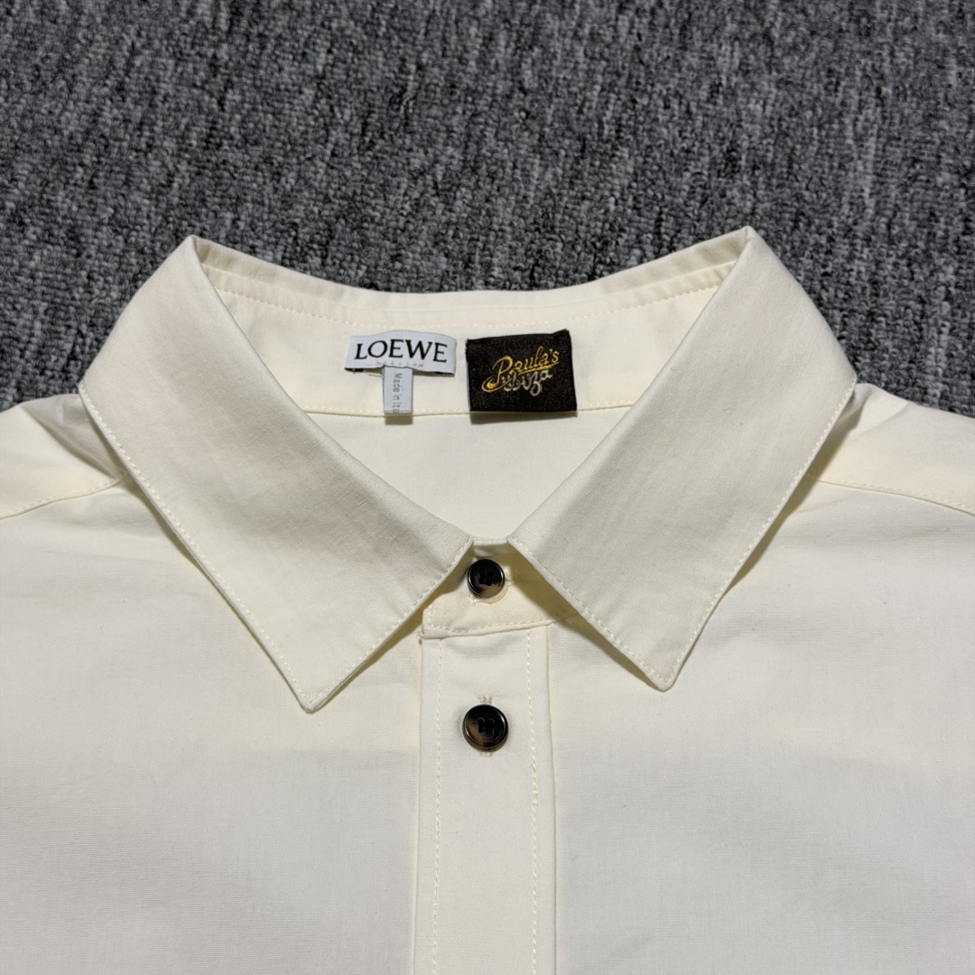 S# Loewe 罗意威 胸前口袋刺绣 衬衫衬衣 雾霾蓝 真正原版购回开发打板 高端零售专供 品质保证 100%放心出街 S# Loewe 罗意威 胸前口袋刺绣 衬衫衬衣 雾霾蓝 真正原版购回开发打板 高端零售专供 品质保证 100%放心出街
