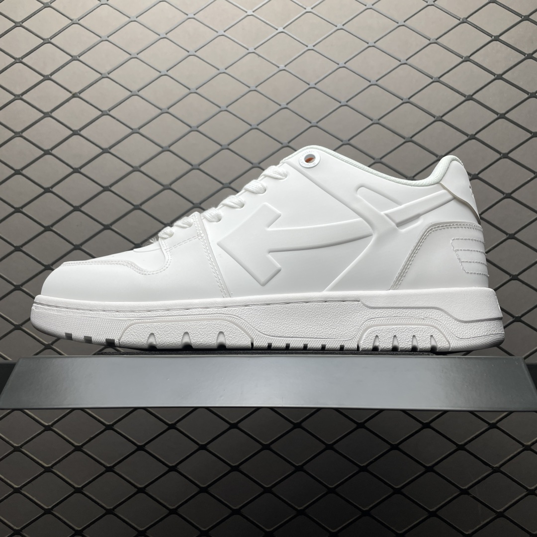 Off-White Out of Office 低帮复古休闲鞋 该款运动鞋单品有皮质制成饰有品牌标志性 Zip Tie束