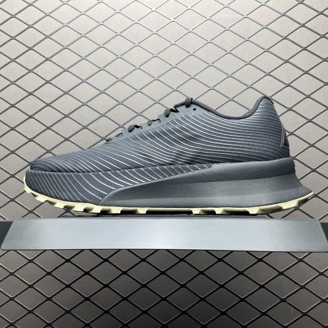 纯原版 NK ACG Ultra Fly Trail 户外跑步鞋 IR7317-001 尺码：36 36.5 37.5 