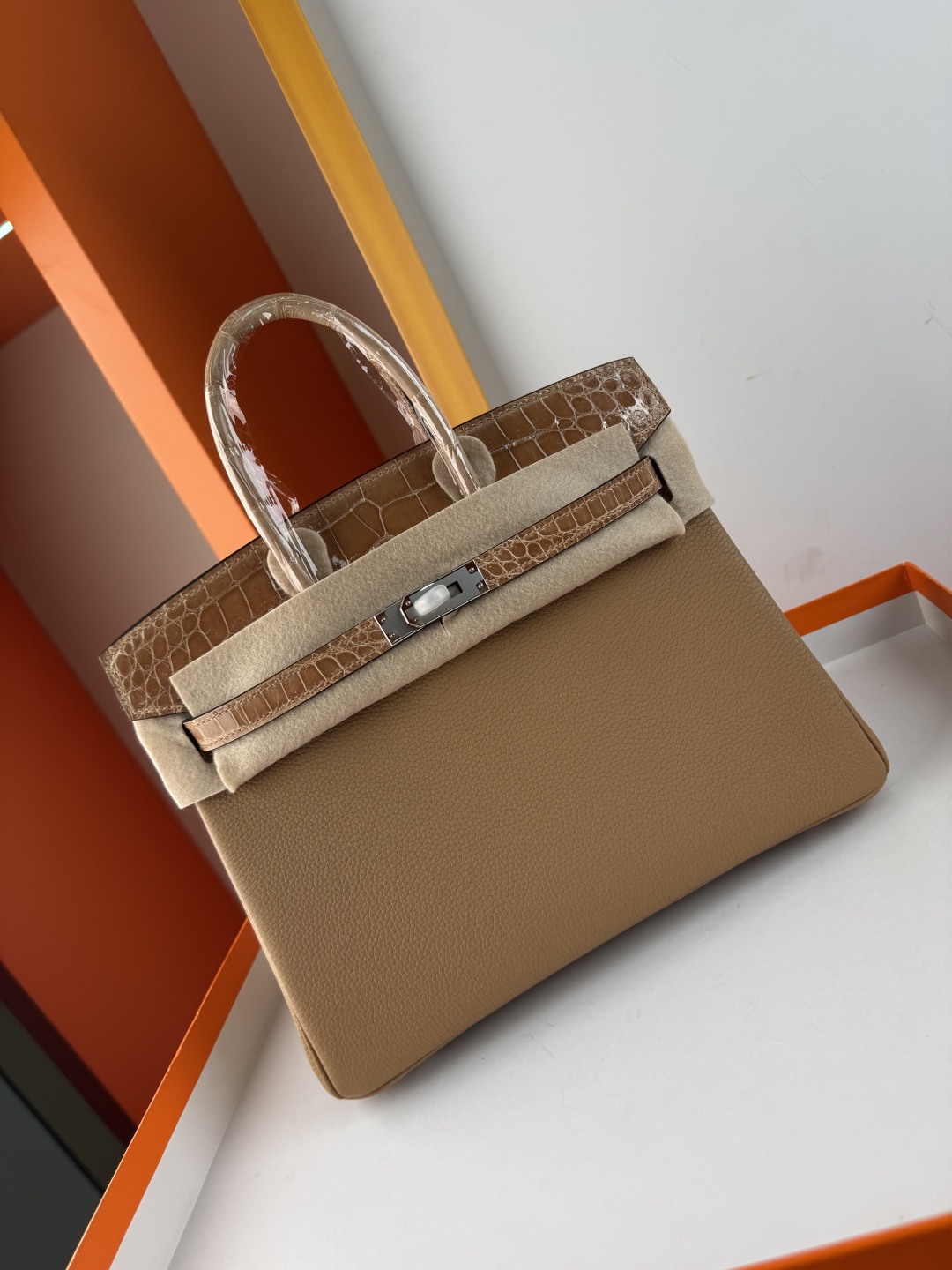Hermès Birkin 25cm Touch Togo Leather and Alligator Handbag 8 cmp i1749883119395 2772 0 7